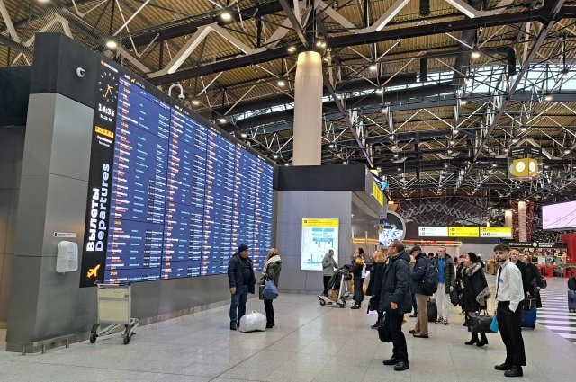 В аэропортах Москвы задержаны 27 авиарейсов