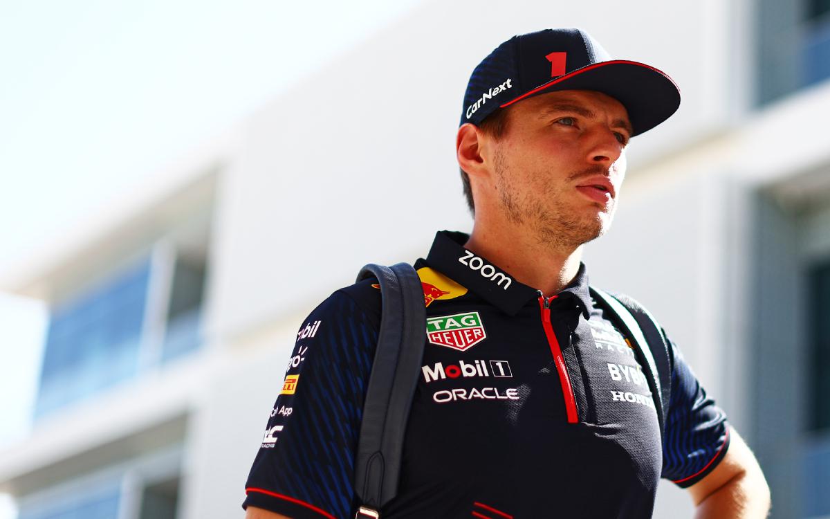 Пилот Red Bull Ферстаппен в третий раз подряд стал чемпионом «Формулы-1»