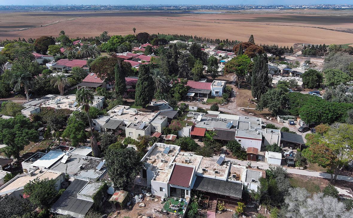 Репортеры сообщили о большом числе тел в общине Израиля близ сектора Газа