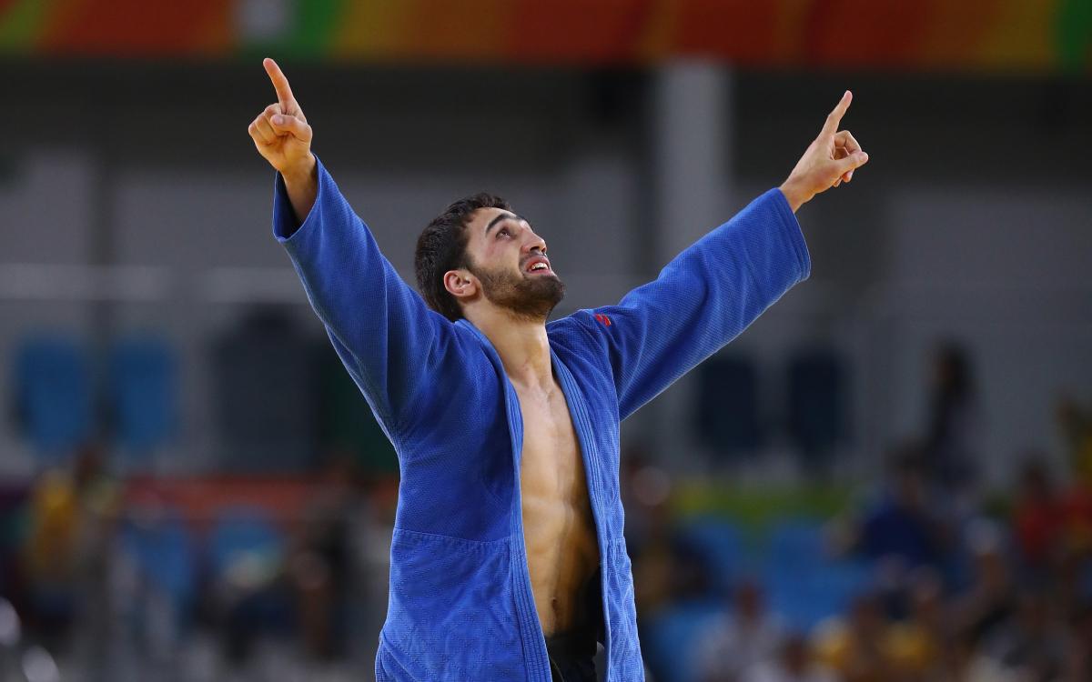 Российский чемпион Олимпиады отреагировал на санкции за флаг Палестины