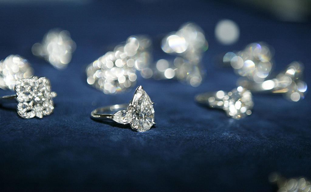 Япония ввела санкции против российских алмазов