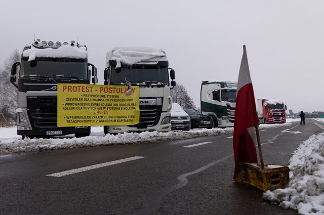 На границе Украины с четырьмя странами ЕС застряли 4 тыс. грузовиков