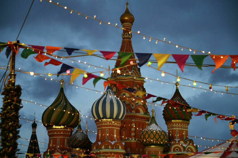 В Москве отменили фейерверки и салюты на Новый год