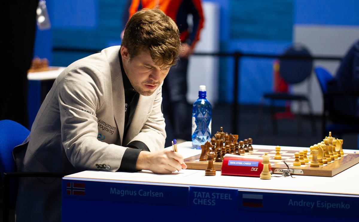 Карлсен отказался от участия в турнире претендентов на шахматную корону