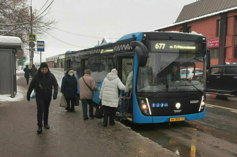 В Госдуме изучат региональные практики перевозки детей в транспорте