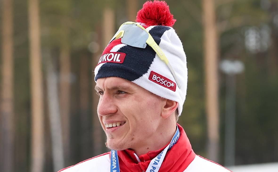 Лыжник Большунов выиграл 13-ю гонку подряд