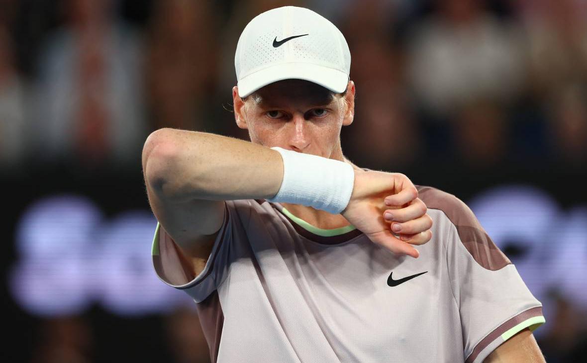 Синнер выиграл у Медведева третий сет в финале Australian Open