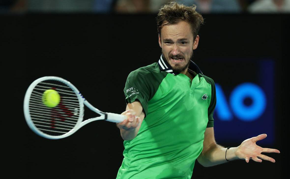 Даниил Медведев второй раз проиграл финал Australian Open, ведя 2:0