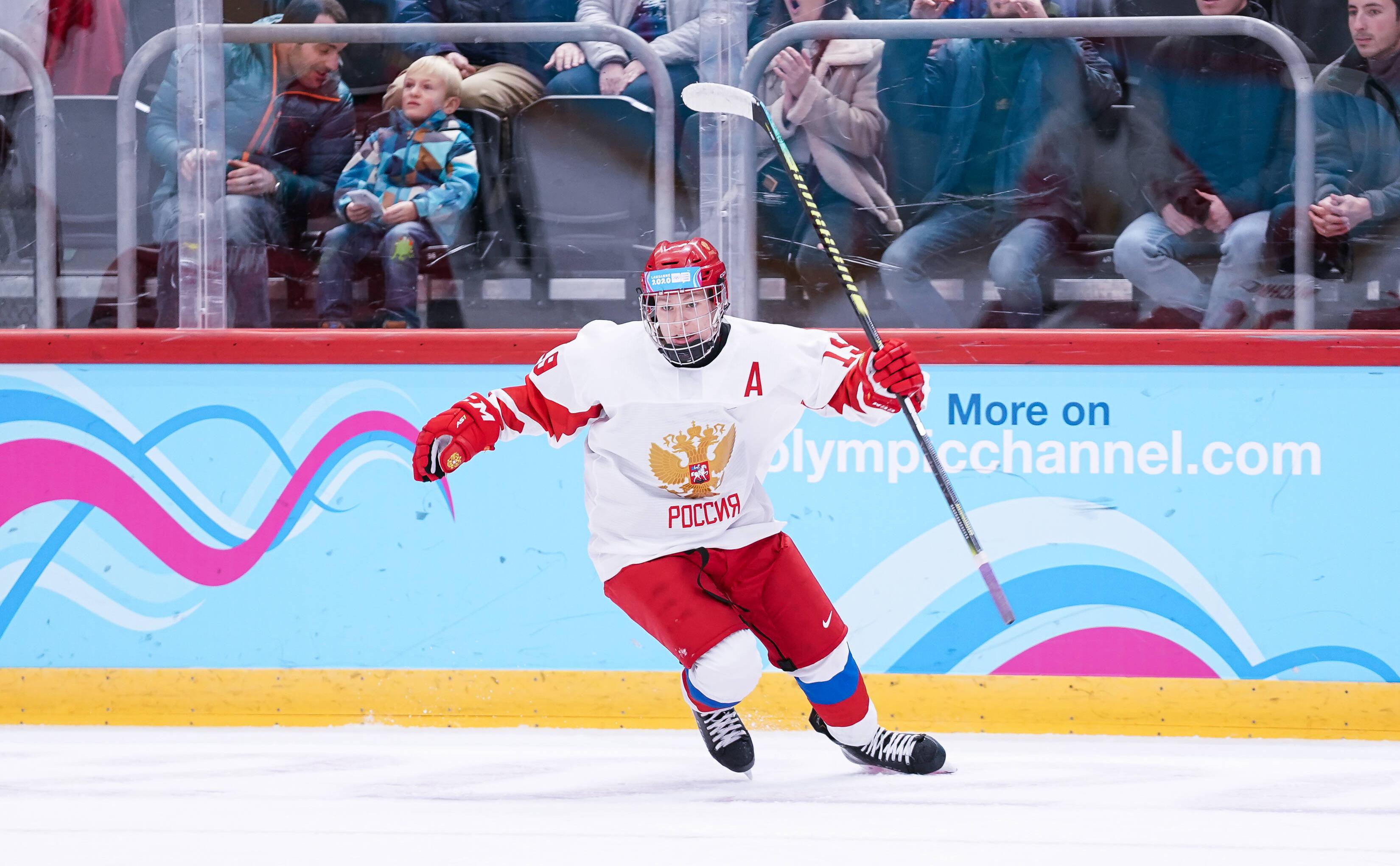 Молодежная сборная России по хоккею потребовала от ИИХФ вернуть ее на ЧМ
