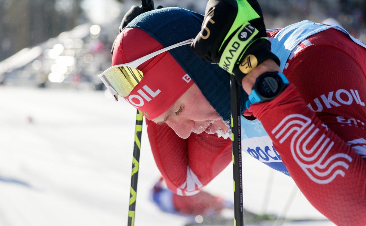 Победная серия Большунова прервалась на чемпионате России в 24-й гонке