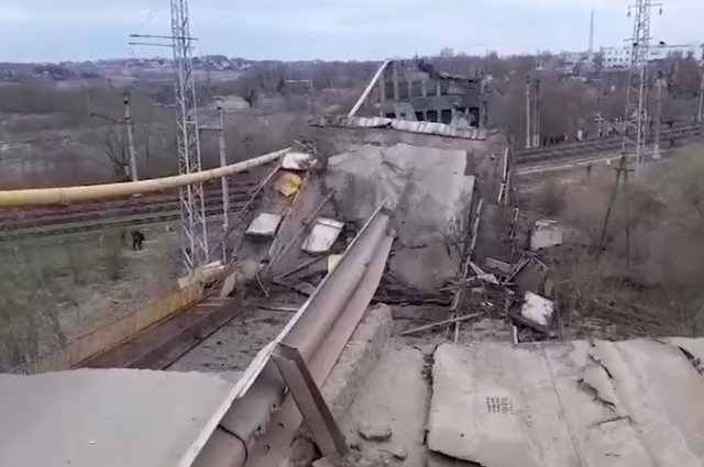 Пострадавшие при обрушении моста в Вязьме получили множественные травмы