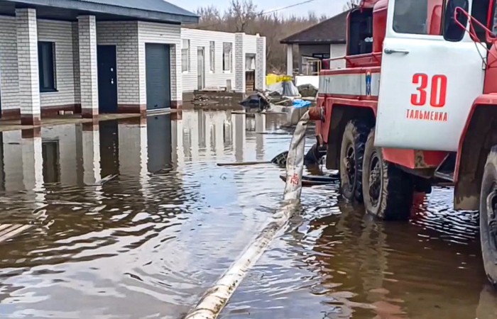 Глава МЧС РФ заявил о риске второй волны паводка в Алтайском крае
