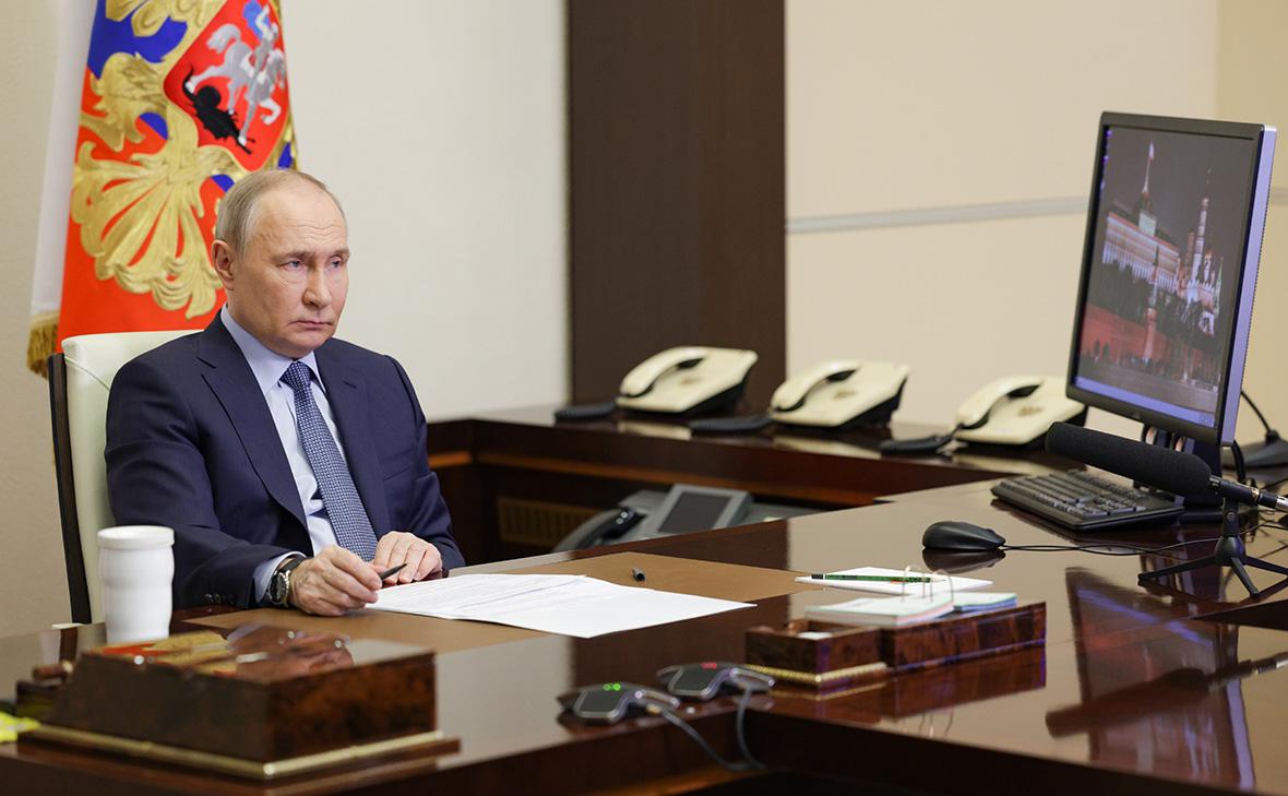 Путин после слов губернатора о людях попросил: «не надо так»