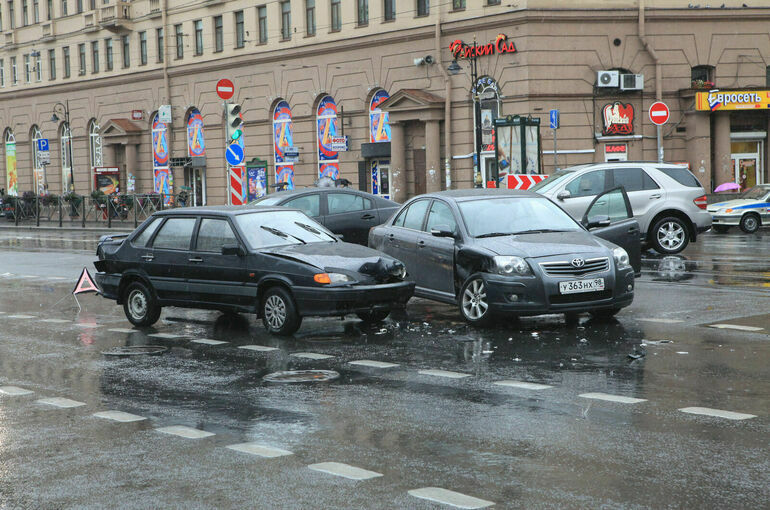 В кабмине поддержали увеличение выплат по европротоколу при разногласиях водителей