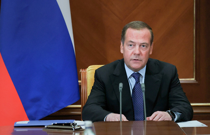 Медведев заявил о возможном просчете Запада, полагающего что РФ не применит ТЯО