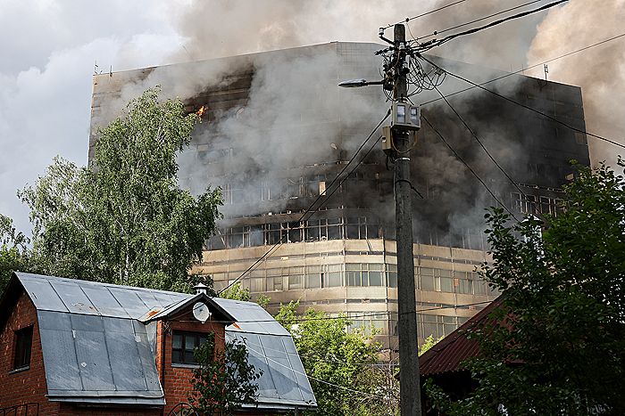 Собственница горевшего здания во Фрязине отправлена под домашний арест