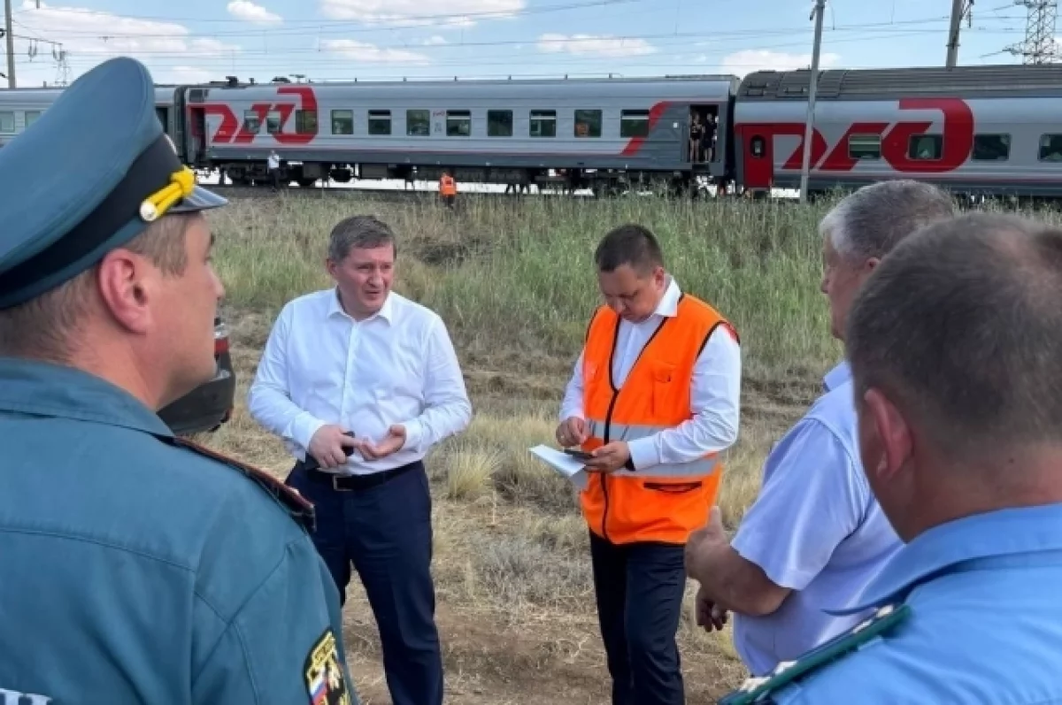 Более 300 пассажиров разместили в ПВР после ДТП с поездом под Волгоградом