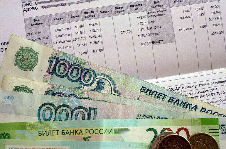 Депутаты решили привлечь нотариусов к взысканию долгов за услуги ЖКХ