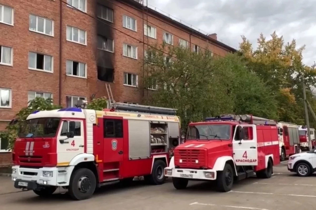 SHOT: в Краснодаре при пожаре в общежитии вуза пострадали 3 студента