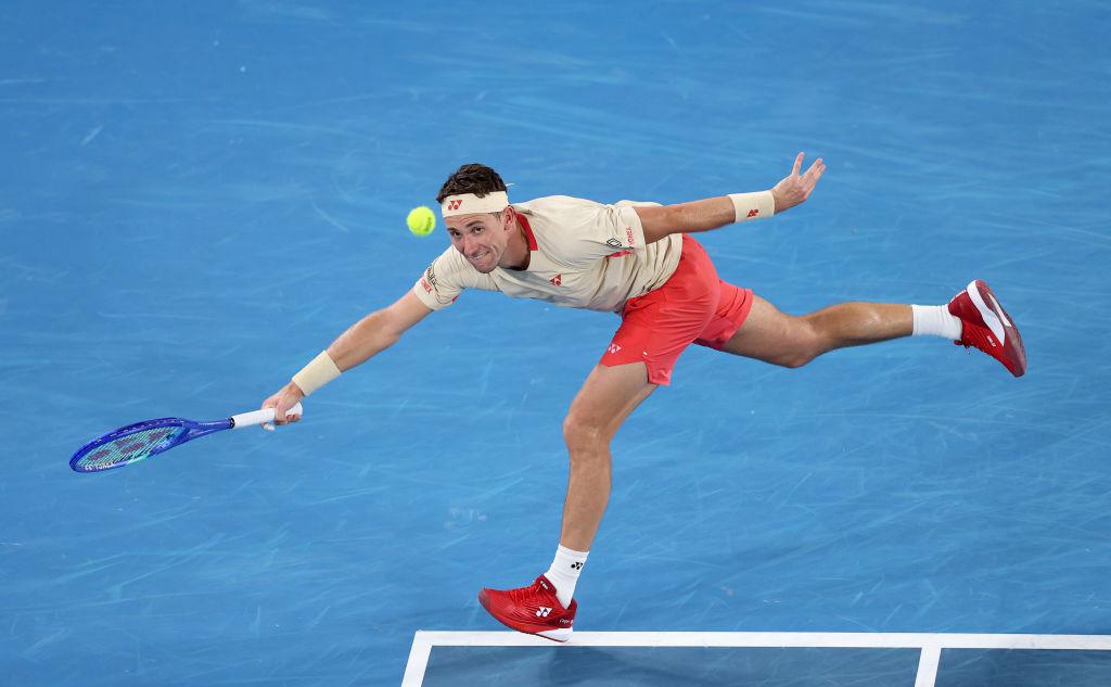 Шестая ракетка мира проиграл во втором круге Australian Open