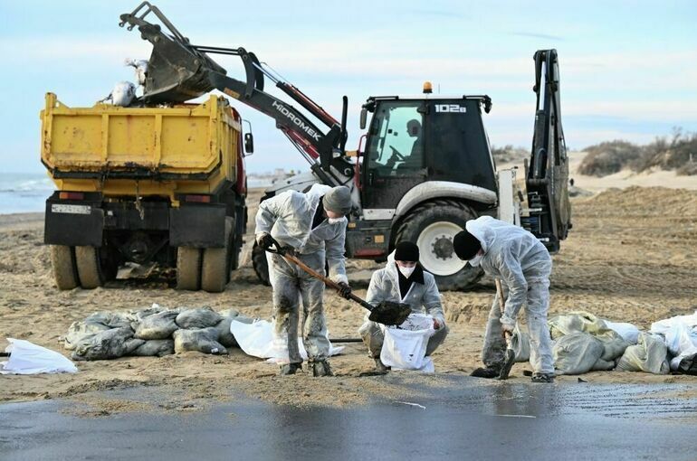 На полигон в Ростовской области не пустили 20 фур с песком и мазутом