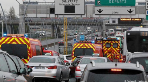 Полиция Франции провела спецоперацию в аэропорту Парижа
