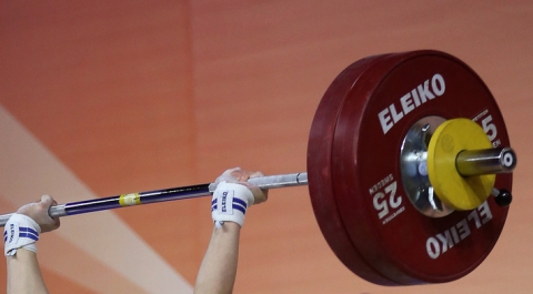 Штангистка Мстиева принесла России третье золото чемпионата Европы