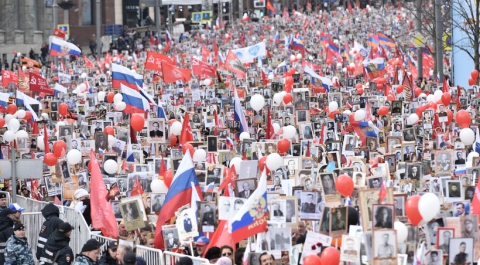 Число участников «Бессмертного полка» в Москве уже превысило 750 тыс человек