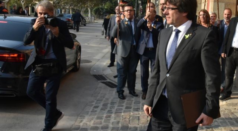 Пучдемон заявил о намерении мирного сопротивления решениям Испании
