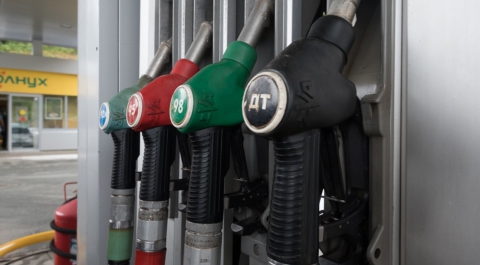Цены на бензин в России в 2018-м году могут превысить 50 рублей — эксперты