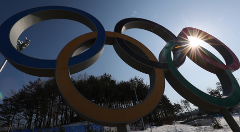 России не вернули флаг на ОИ из-за двух допинговых случаев