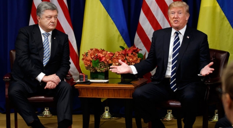 Порошенко обсудил с Трампом его предстоящую встречу с Путиным