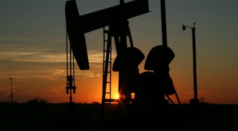 Стоимость нефти Brent пытается удержаться выше $79,5 за баррель
