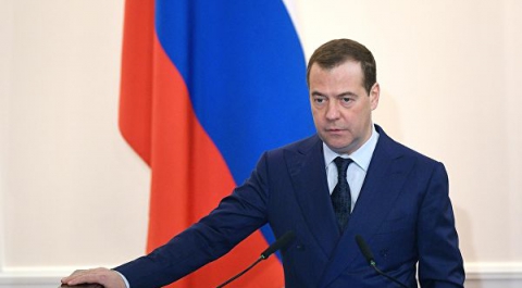 Медведев: Россия должна защитить себя от возможного отключения от интернета