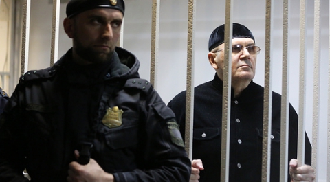 Правозащитника Титиева приговорили к 4 годам колонии за хранение наркотиков