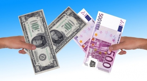 ЦБ объявил официальные курсы доллара и евро на 4 апреля