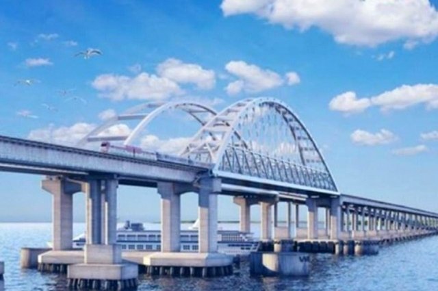 Движение автотранспорта по Крымскому мосту временно приостановлено