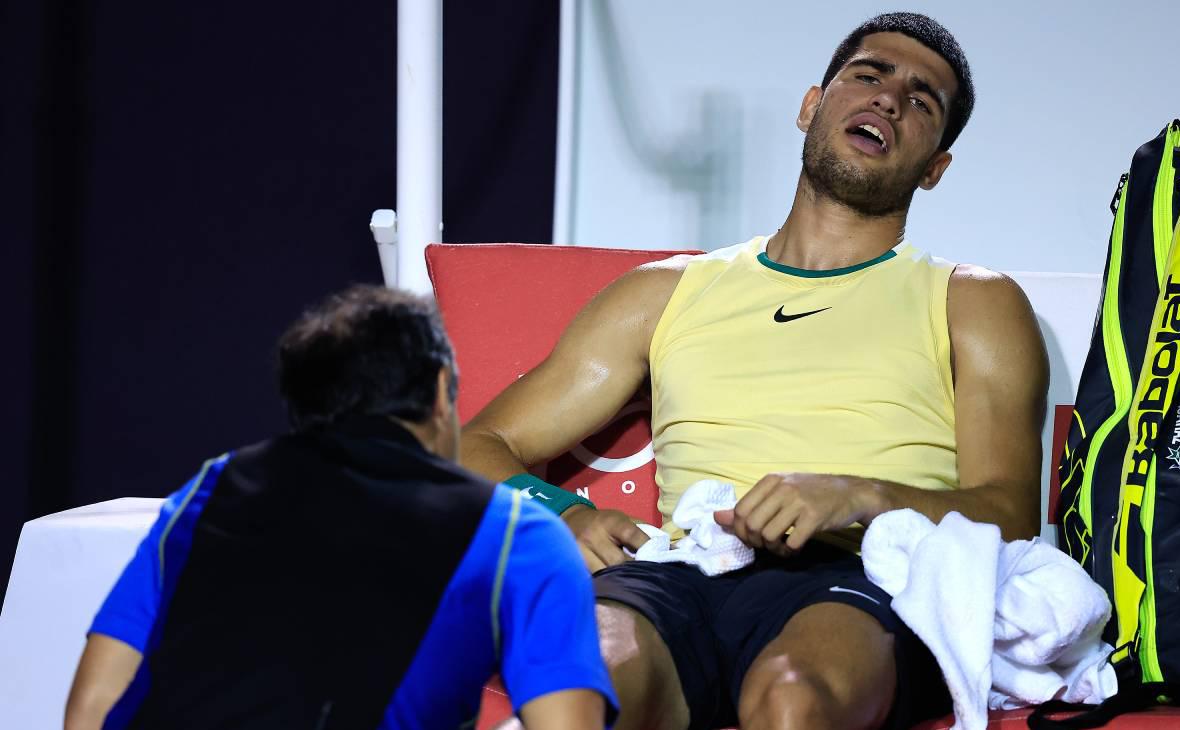 Алькарас получил травму ноги в стартовом матче турнира в Рио-де-Жанейро