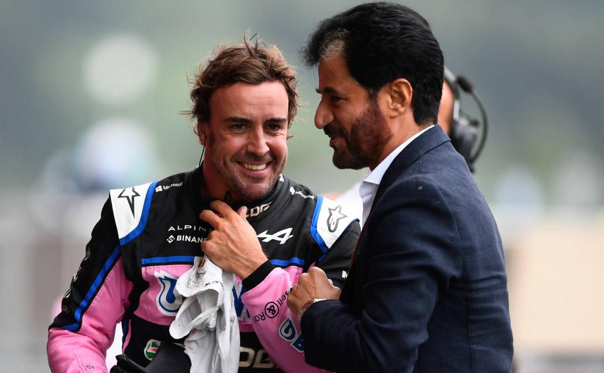 Главу FIA заподозрили в отмене штрафа Алонсо на Гран-при в Джидде