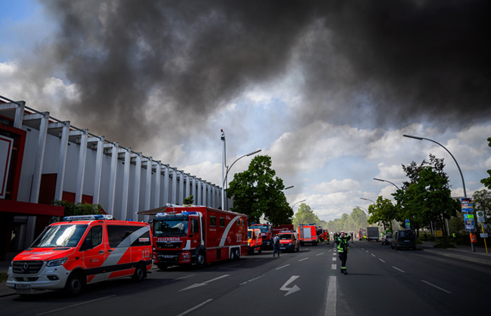 В Берлине загорелся завод компании, производящей ракетные комплексы IRIS-T