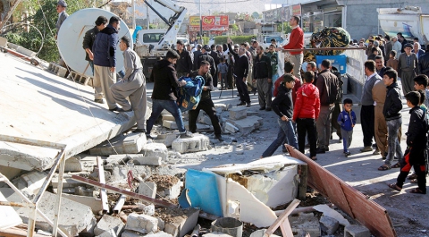 Число жертв землетрясения в Иране превысило 370 человек